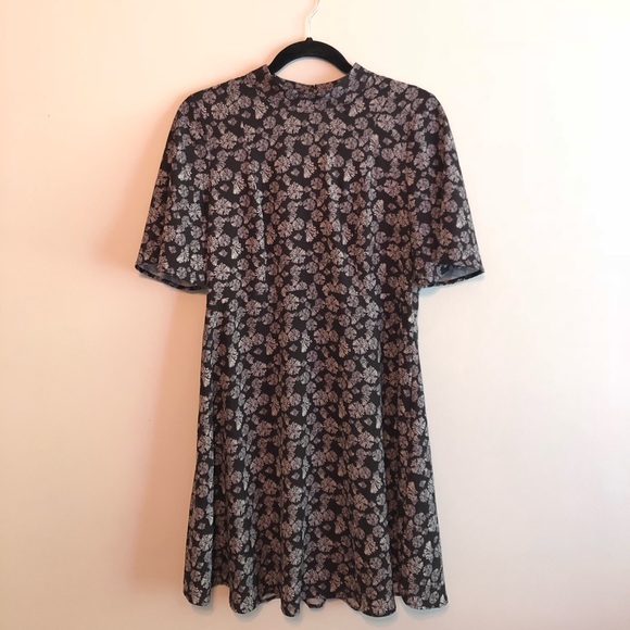 H&M Black and White Flower Dress - Picture 2 of 6